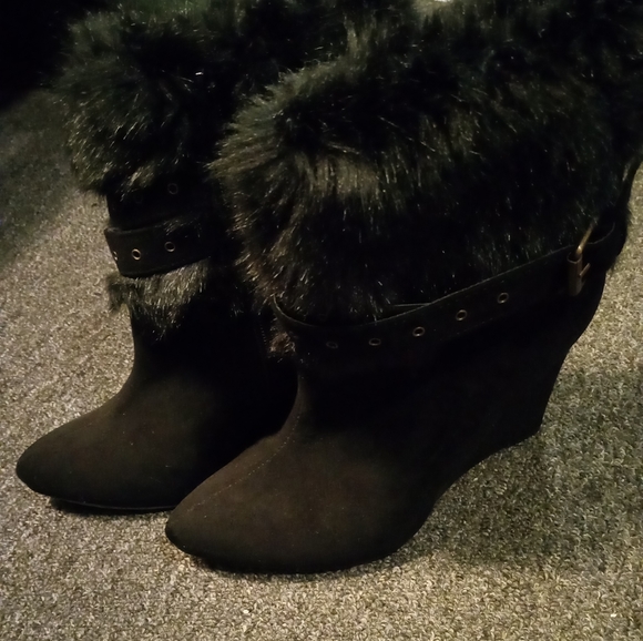 Women's 8 1/2 Black Booties - Picture 2 of 6
